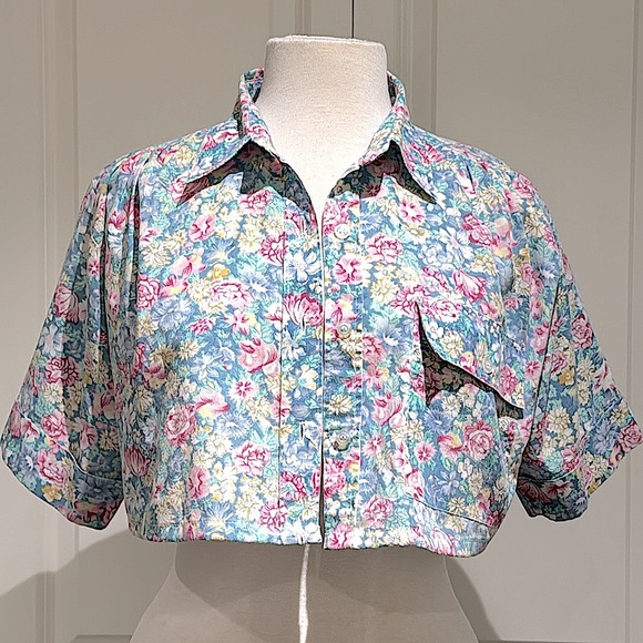 Cropped Floral Blouse - Picture 3 of 9